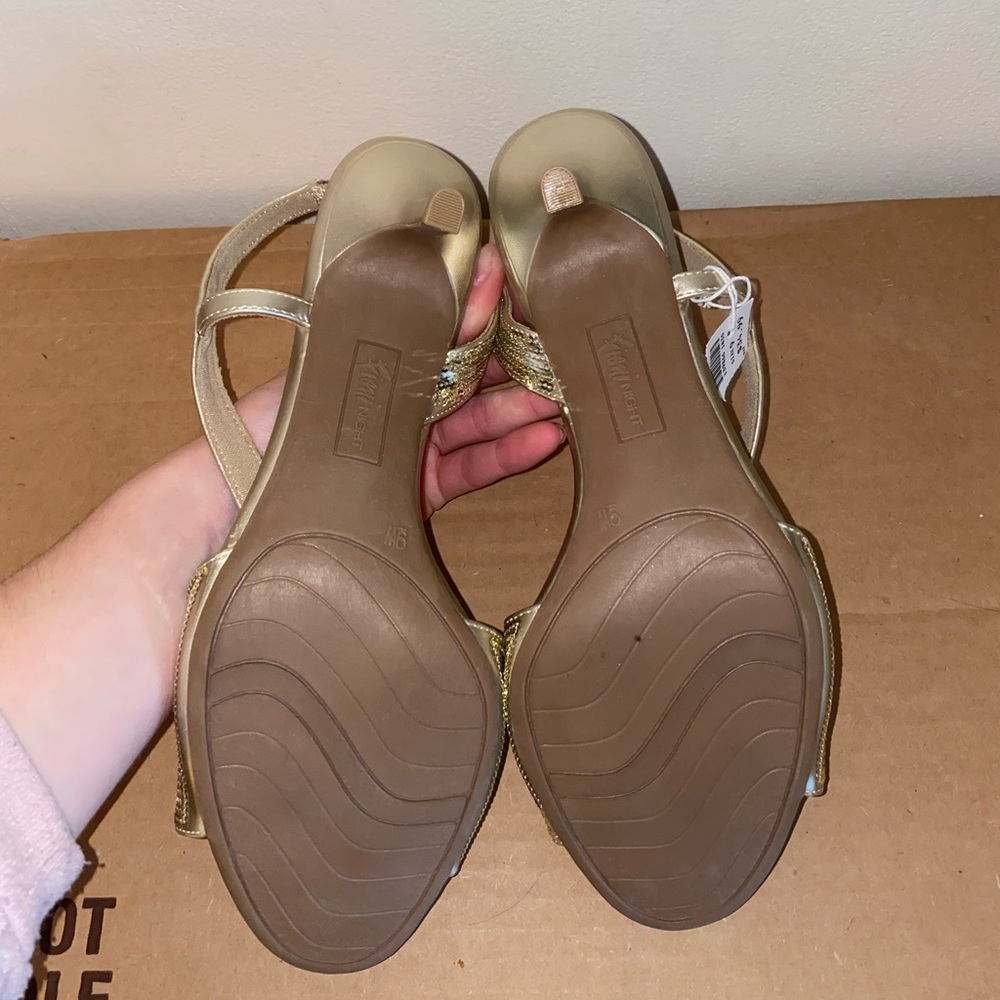 Fiona gold heels - Picture 4 of 5